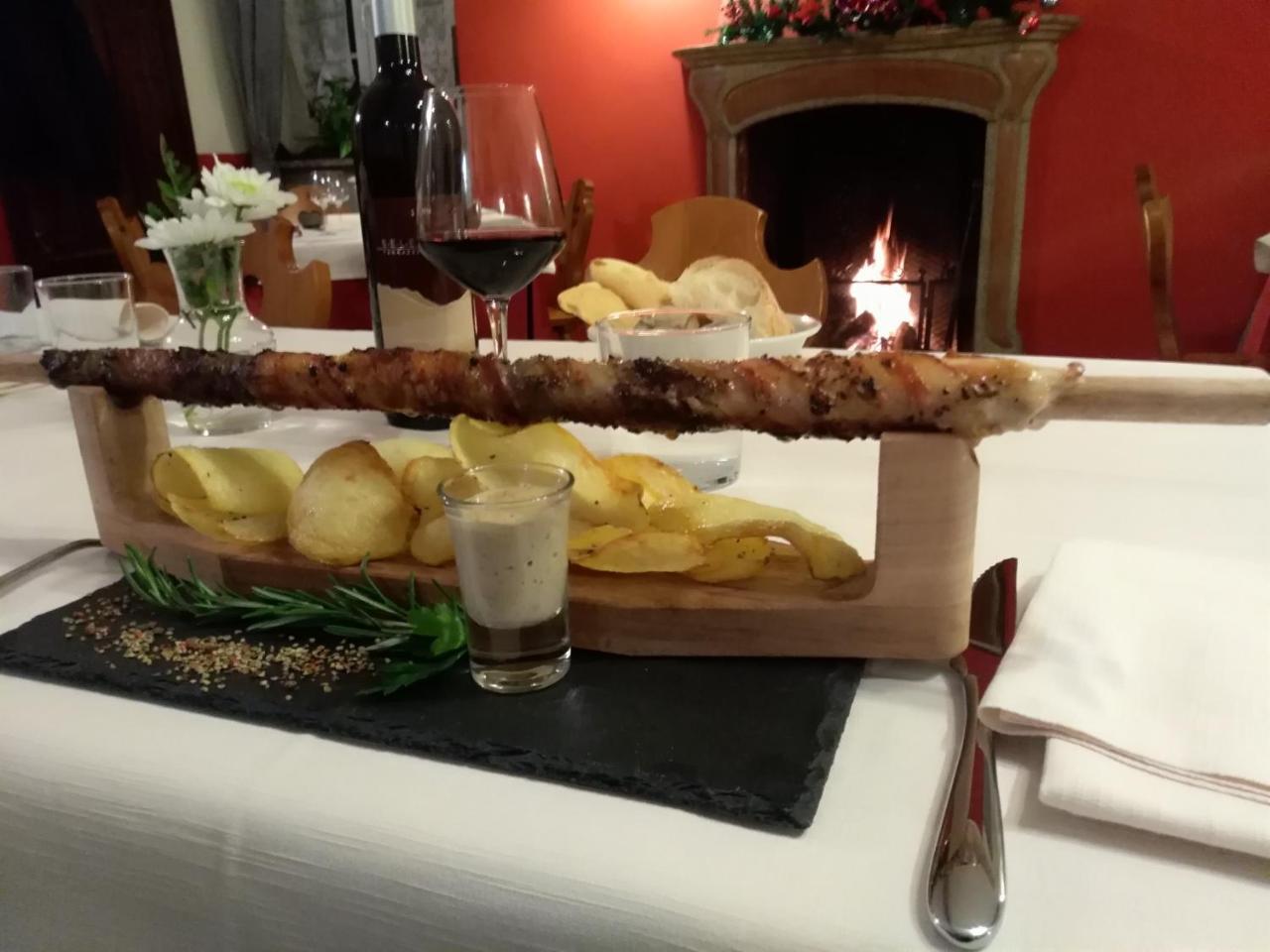 Albergo Ristorante Coppa Dazio Exterior foto